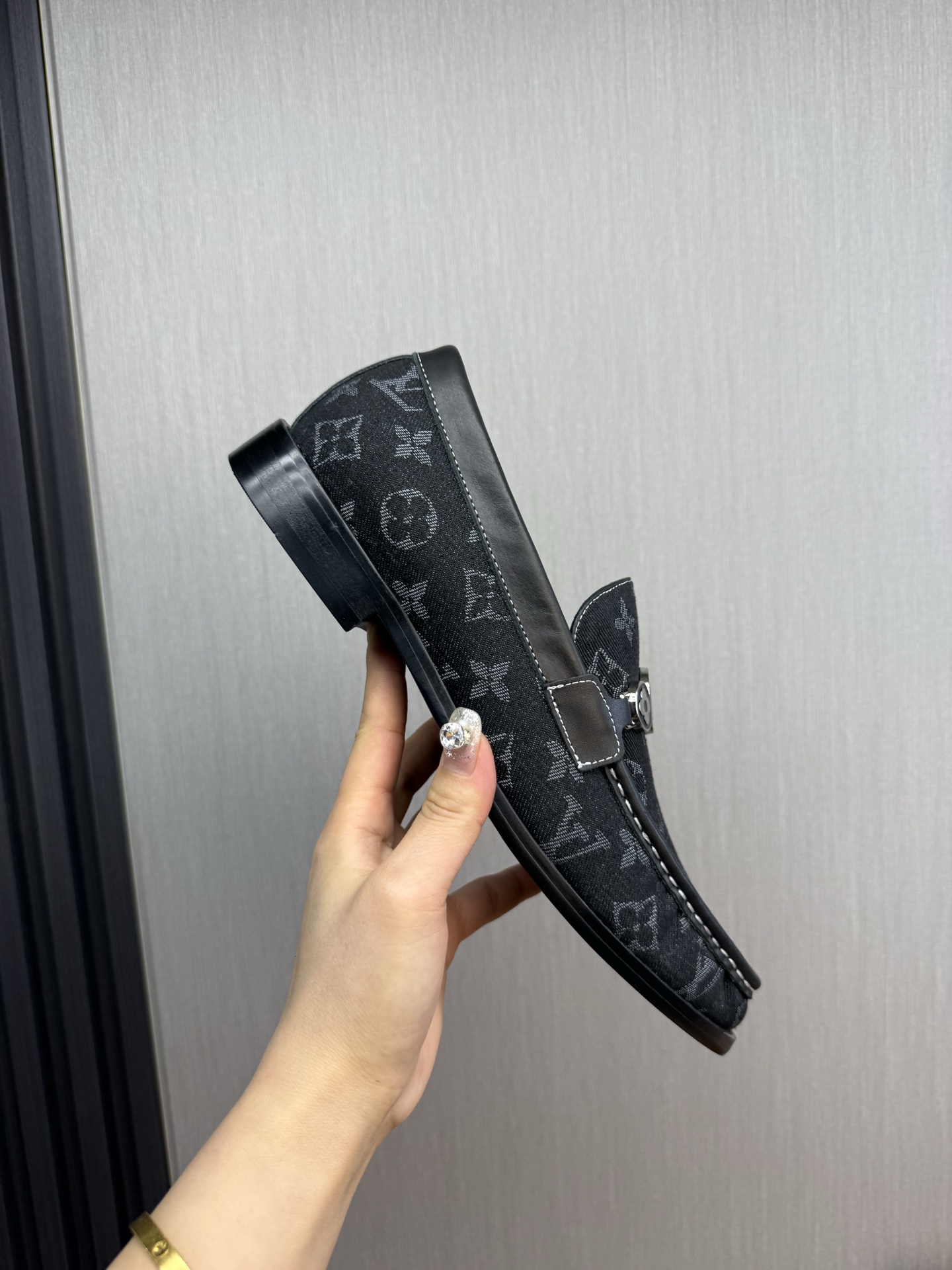 LV
